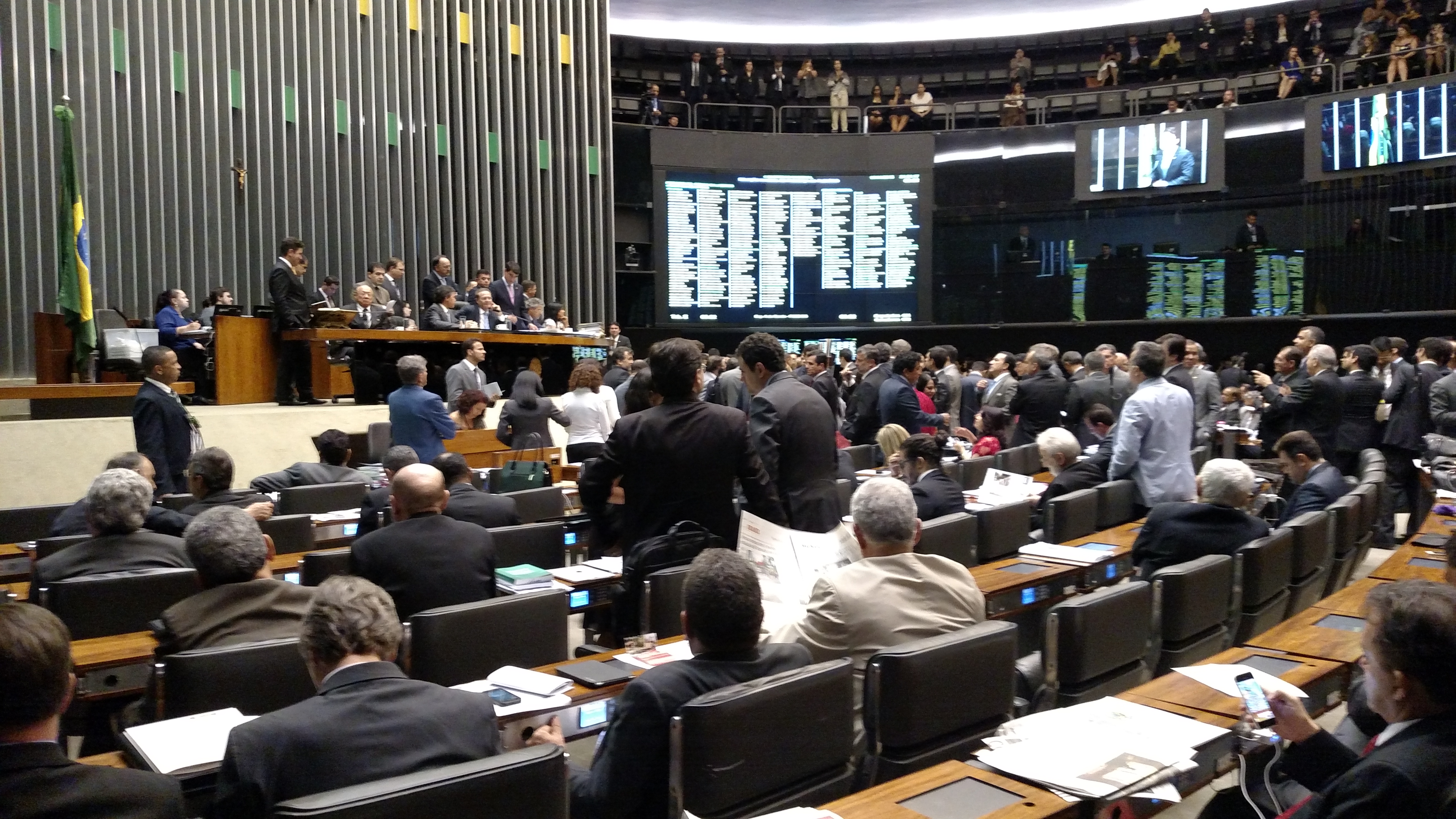 Parlamentares defendem derubada do veto 26 na sessão conjunta do Congresso Nacional, SISEJUFE