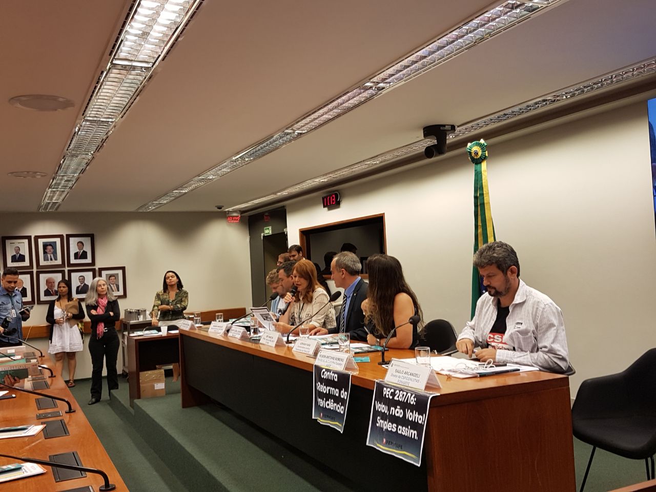 CARAVANA DO SISEJUFE PRESSIONA deputados a votarem contra a antirreforma da Previdência, SISEJUFE