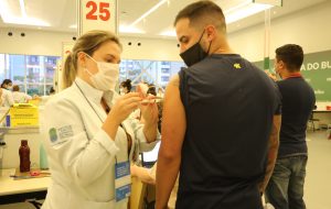 Deu na Imprensa: Servidor do estado de São Paulo terá que comprovar vacinação, SISEJUFE