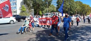 Luta pela recomposição salarial: servidores tomam Esplanada dos Ministérios, apesar da tentativa de repressão, SISEJUFE