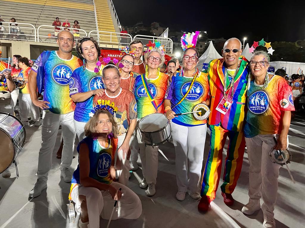 Sisejufe participa do desfile da Embaixadores da Alegria, primeira escola de samba do país com acesso aberto a pessoas com deficiência, SISEJUFE