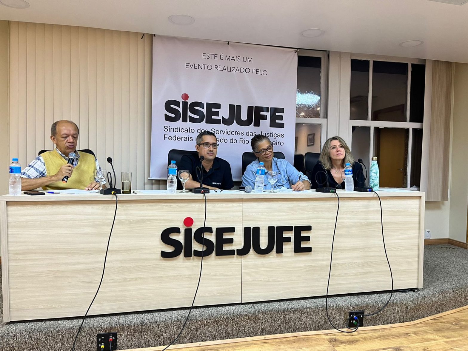 Sisejufe realiza Encontro Estadual de Carreira e define as propostas que serão encaminhadas ao Encontro Nacional da Fenajufe, SISEJUFE