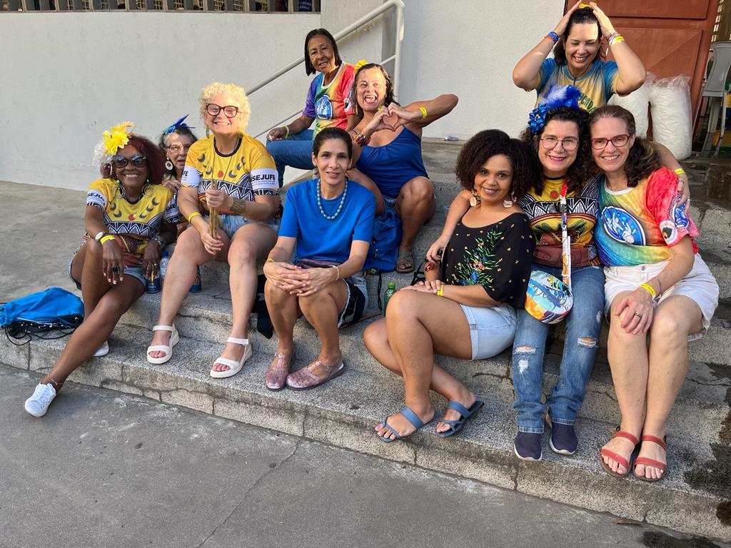 Esquentando os tamborins: Batuque na Justiça participa de feijoada beneficente da Escola de Samba Embaixadores da Alegria, SISEJUFE