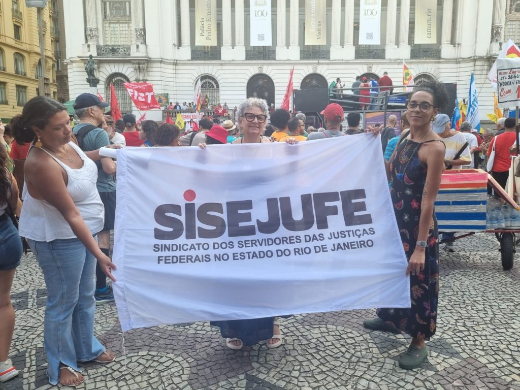 08/01: Sisejufe participou do ato pró-democracia, que no Rio aconteceu na Cinelândia, SISEJUFE